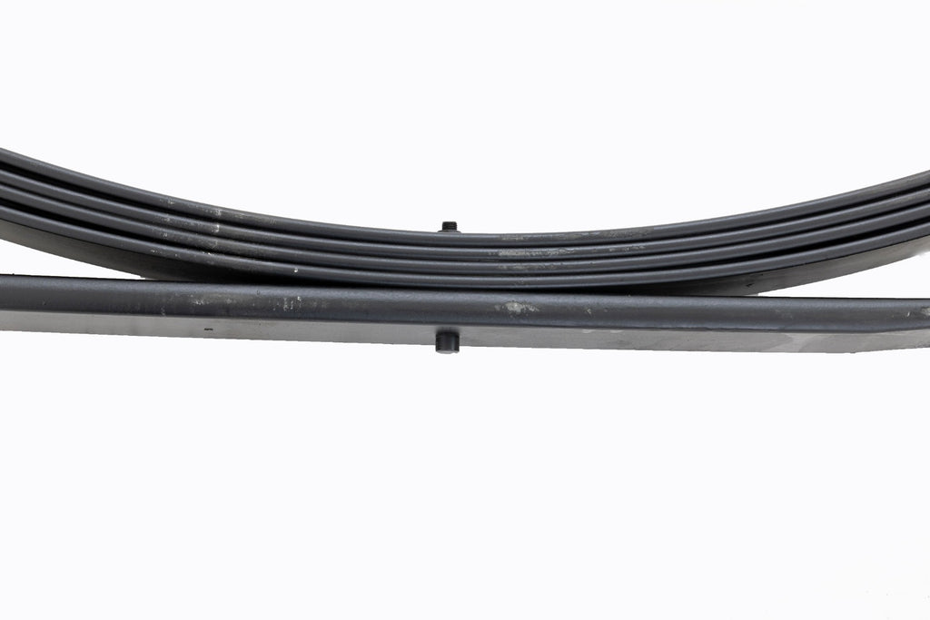 Rear Leaf Springs | 4" Lift | Pair | Ford F-250/F-350 Super Duty (99-04) Rough Country