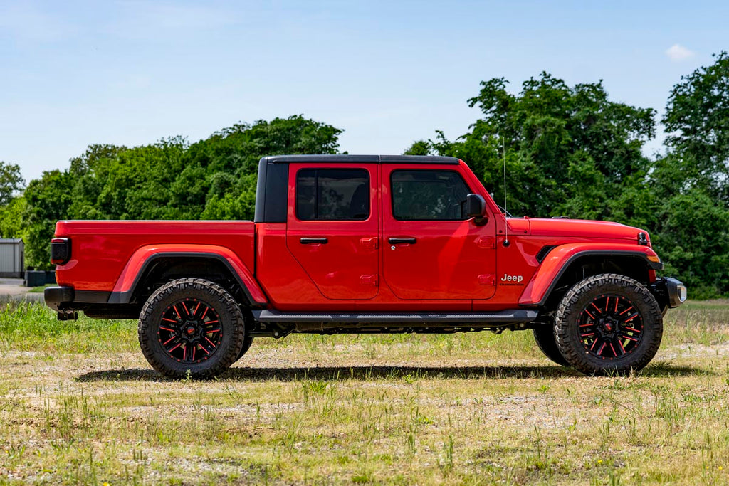 2.5 Inch Leveling Kit | Spacers | V2 | Jeep Gladiator JT 4WD (20-23) Rough Country