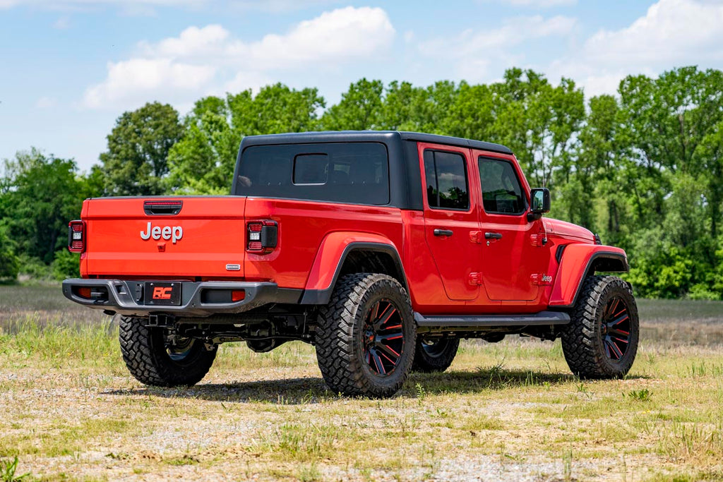 2.5 Inch Leveling Kit | Spacers | N3 | Jeep Gladiator JT 4WD (20-23) Rough Country