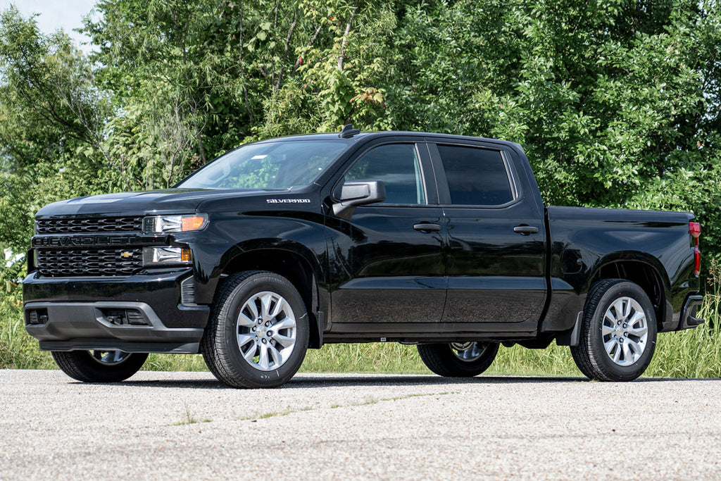 Lowering Shackles | 1-1.5 Inch | Chevy/GMC 1500 (19-23) Rough Country