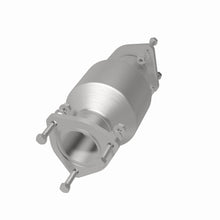 Load image into Gallery viewer, Magnaflow Conv DF 08-09 Accord 3.5L rear Magnaflow