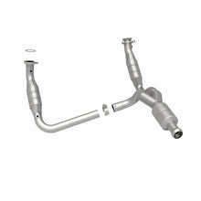 Load image into Gallery viewer, MagnaFlow Conv DF 09-13 Chevy Avalanche 5.3L Magnaflow
