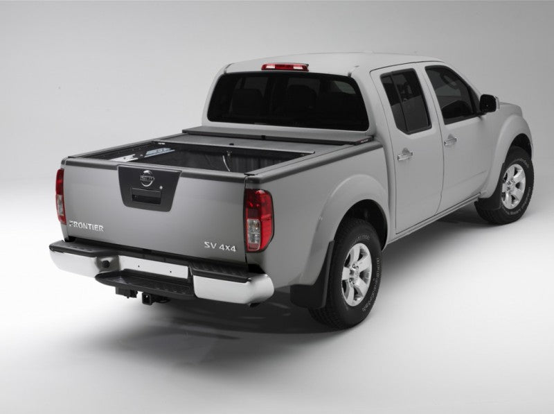 Roll-N-Lock 16-18 Toyota Tacoma Crew Cab SB 60-1/2in M-Series Retractable Tonneau Cover Roll-N-Lock