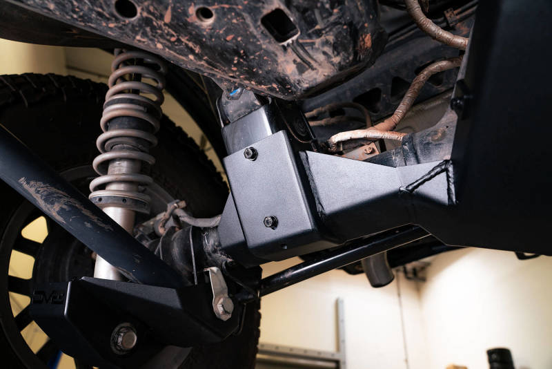 DV8 Offroad 21-22 Ford Bronco Rear Differential Skid Plate DV8 Offroad