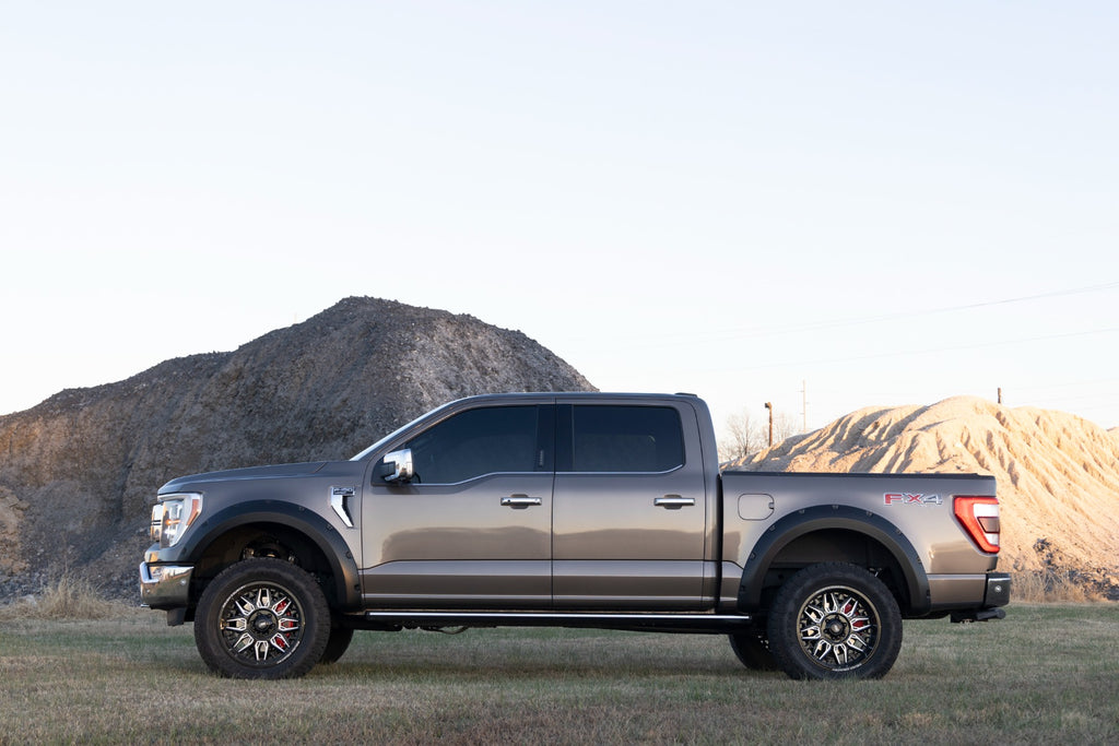 Pocket Fender Flares | Gloss Black | Ford F-150 2WD/4WD (2021-2023) Rough Country