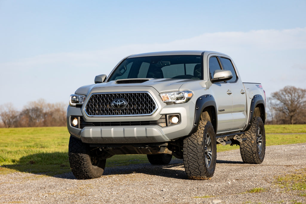 Traditional Pocket Fender Flares | Toyota Tacoma 2WD/4WD (16-23) Rough Country