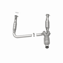 Load image into Gallery viewer, MagnaFlow Conv DF 09-13 Chevy Avalanche 5.3L Magnaflow
