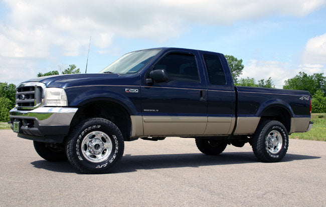 2.5 Inch Leveling Kit | Leaf Spring  | M1 | Ford F-250/F-350 Super Duty (99-04) Rough Country