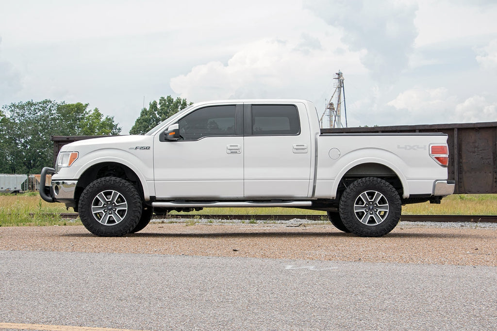 3 Inch Lift Kit | M1 Struts | Ford F-150 4WD (2009-2013) Rough Country