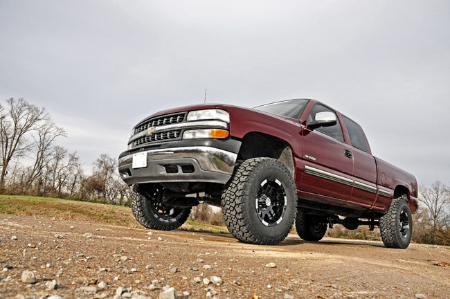 6 Inch Lift Kit | M1 Shocks | Chevy/GMC 1500 (99-06 & Classic) Rough Country