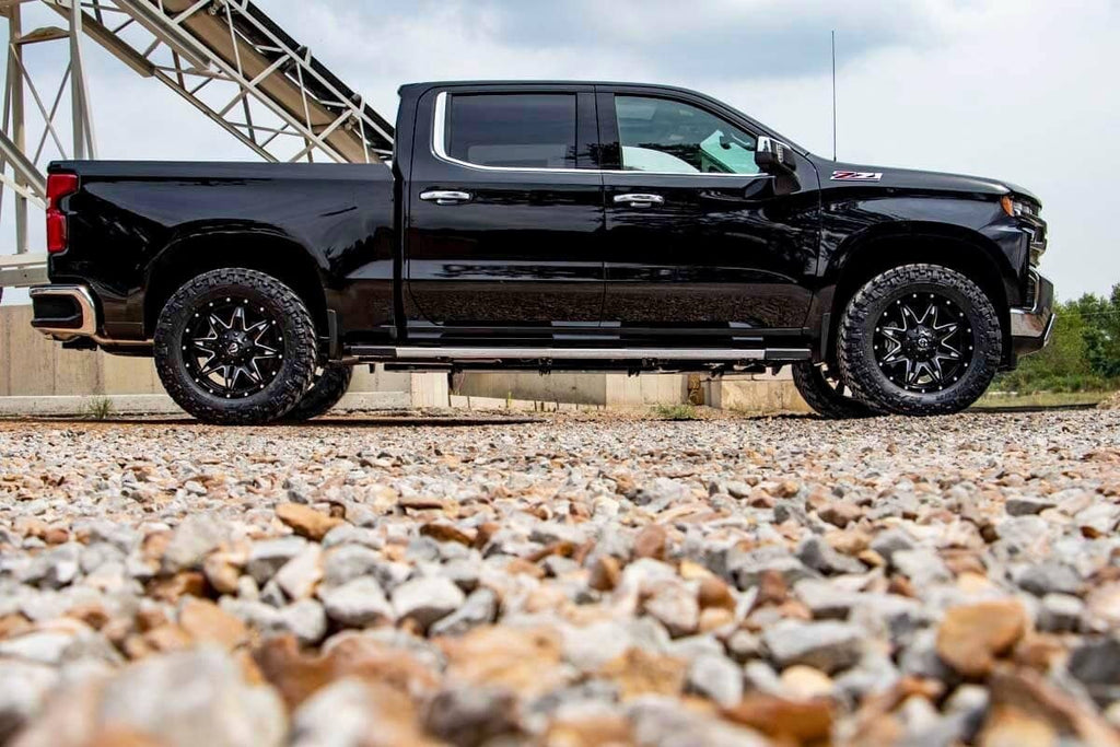2 Inch Leveling Kit | Loaded Strut | Chevy/GMC 1500 (19-23) Rough Country