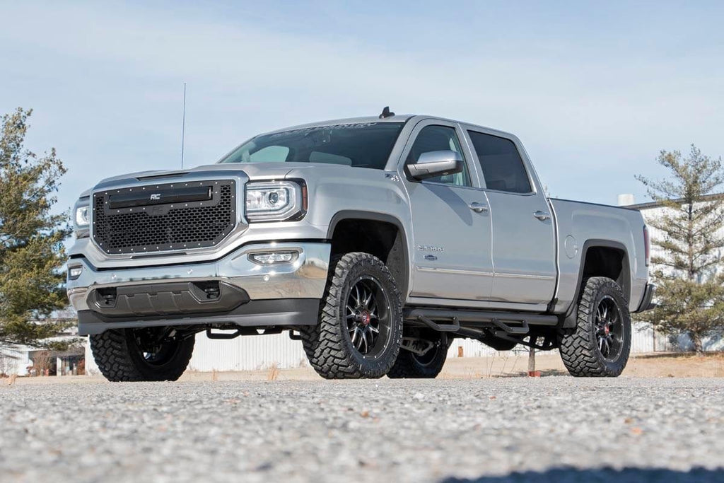 3.5 Inch Lift Kit | Cast Steel LCA | Vertex/V2 | Chevy/GMC 1500 (14-18) Rough Country