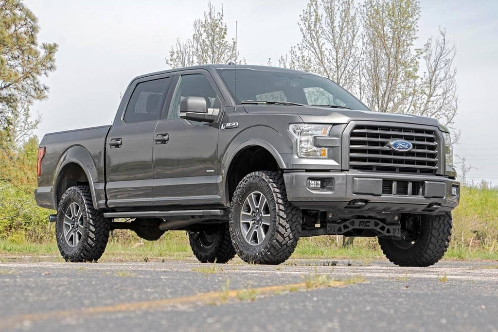 4 Inch Lift Kit | RR V2 | Ford F-150 4WD (2015-2020) Rough Country
