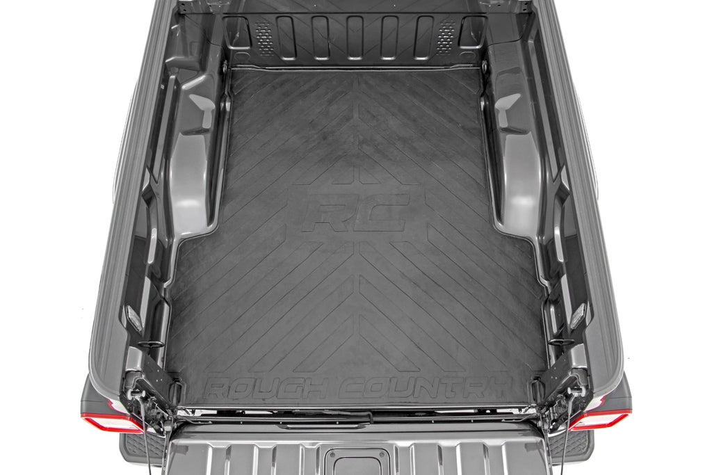 Bed Mat | 5' Bed | RC Logo | Jeep Gladiator JT 4WD (2020-2023) Rough Country