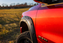 Load image into Gallery viewer, Defender Pocket Fender Flares  | Gloss Black | Ram 1500 (19-23) Rough Country