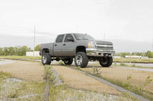 Load image into Gallery viewer, 7.5 Inch Lift Kit | M1 Struts/M1 | Chevy/GMC 1500 (07-13) Rough Country