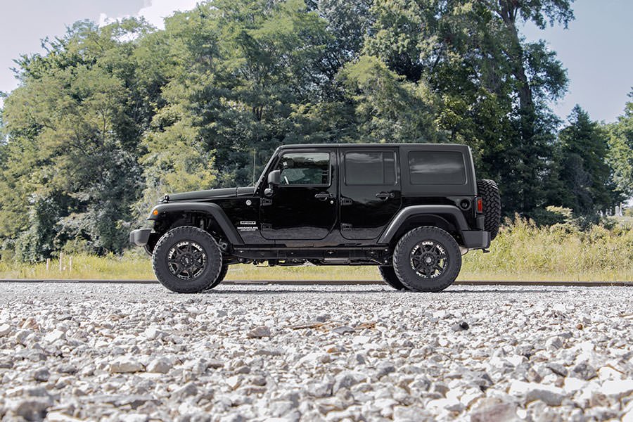 2.5 Inch Lift Kit | Coils | V2 | Jeep Wrangler JK 2WD/4WD (07-18) Rough Country