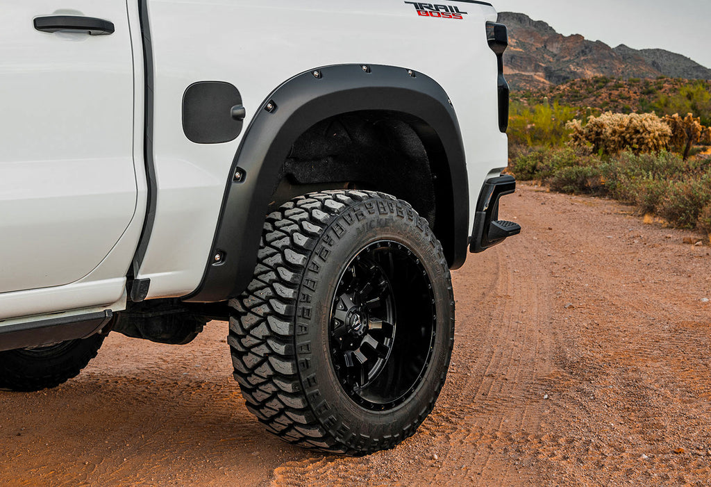 Pocket Fender Flares | GAN Silver Ice Metallic | Chevy Silverado 1500 (22-23) Rough Country