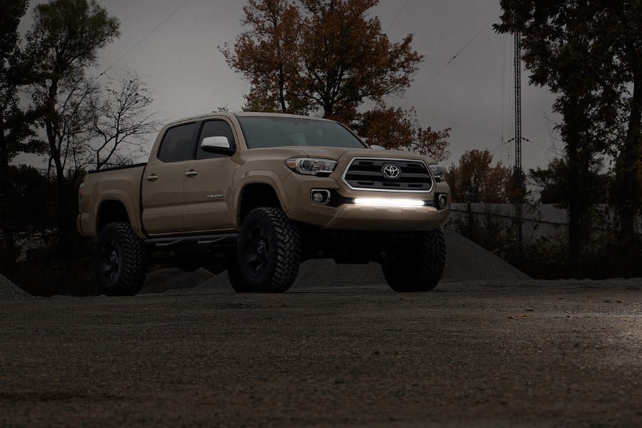 LED Light Kit | Lower Grille Mount | 30" Chrome Single Row | Toyota Tacoma (16-23) Rough Country