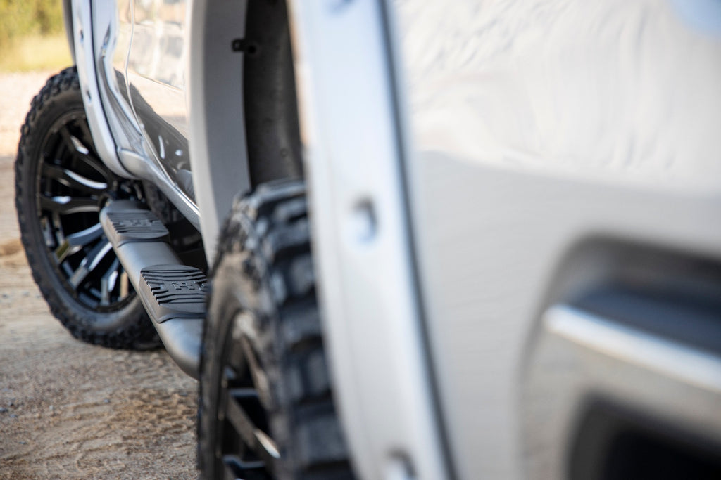 Oval Nerf Step | Crew Cab | Chevy/GMC 1500/2500HD/3500HD (19-23) Rough Country