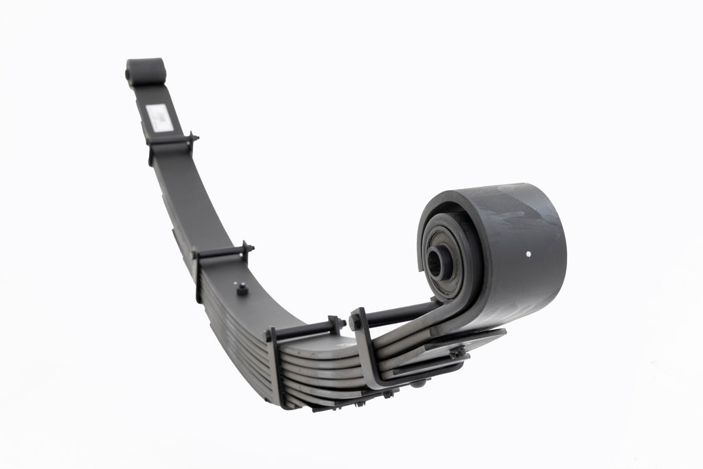 Front Leaf Springs |8" Lift | Pair | Ford F-250/F-350 Super Duty (99-04) Rough Country