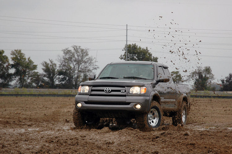 2.5 Inch Leveling Kit | Toyota Tundra 2WD/4WD (2000-2006) Rough Country