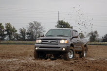 Load image into Gallery viewer, 2.5 Inch Leveling Kit | Toyota Tundra 2WD/4WD (2000-2006) Rough Country