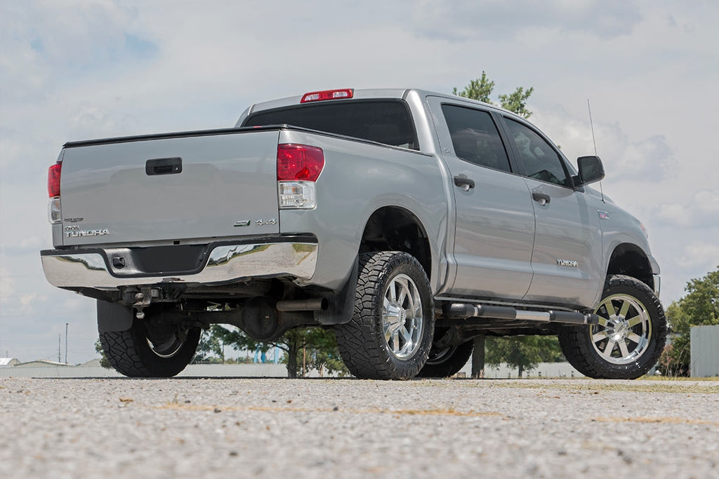 3.5 Inch Lift Kit | M1 Struts/M1 | Toyota Tundra 2WD/4WD (07-21) Rough Country