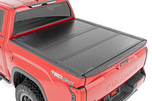 Load image into Gallery viewer, Hard Low Profile Bed Cover | 5'7" Bed | Cargo Mgmt | Toyota Tundra (22-23) Rough Country