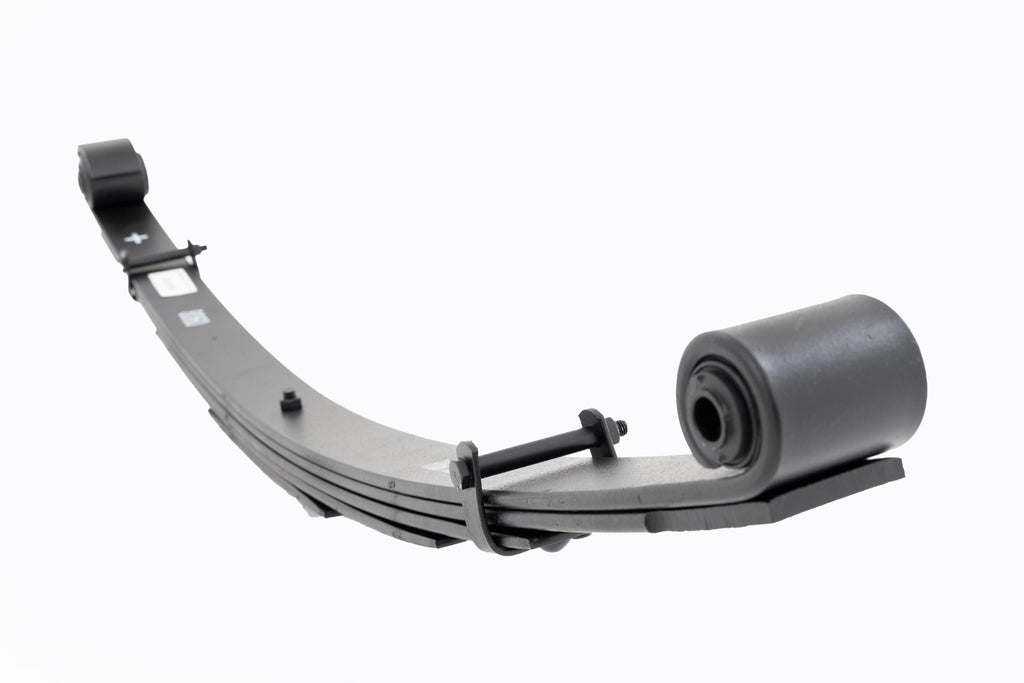 Front Leaf Springs | 2.5" Lift | Pair | Ford Excursion (00-05)/Super Duty (99-04) Rough Country